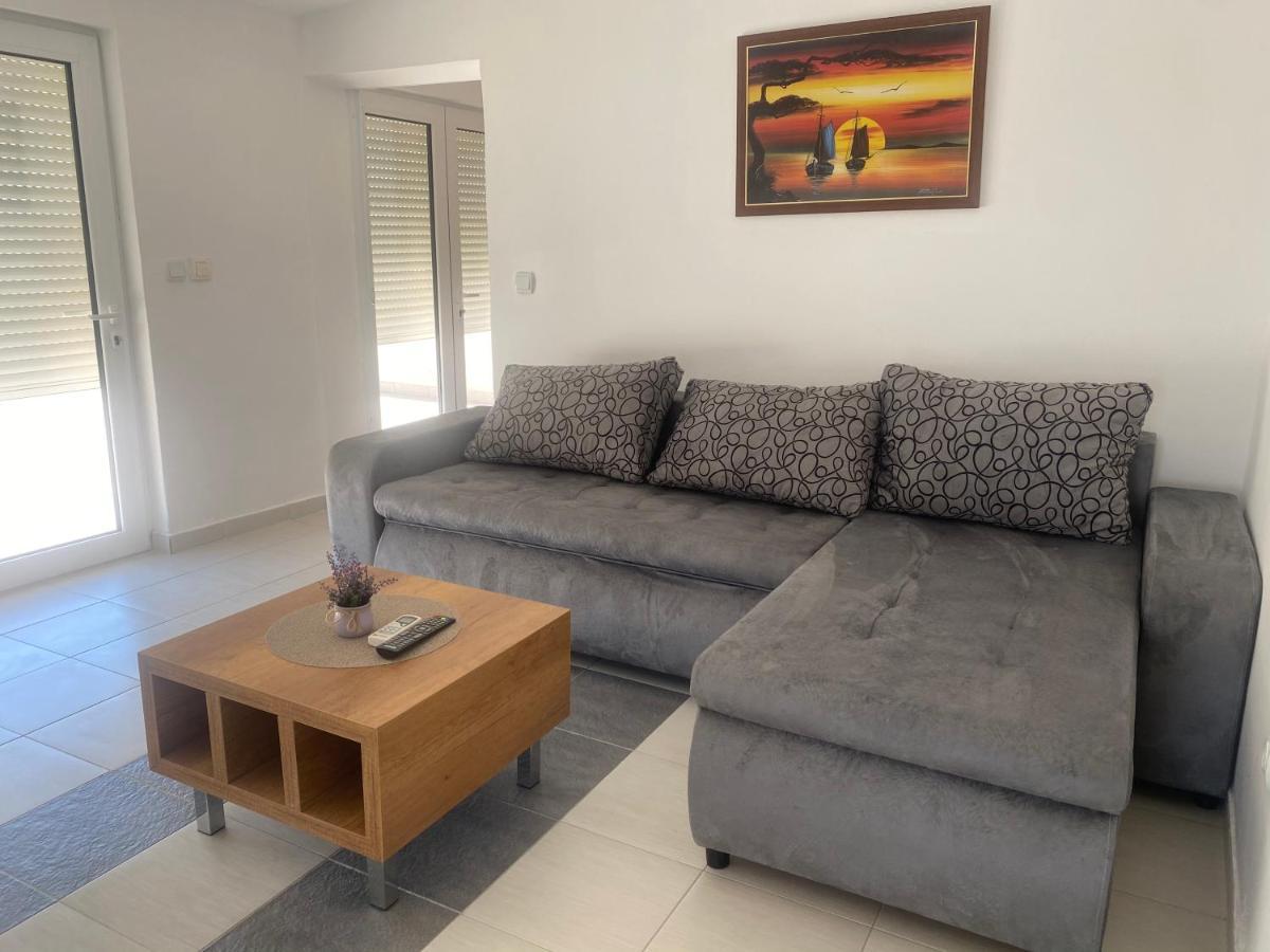 Etna Apartments 울친 외부 사진
