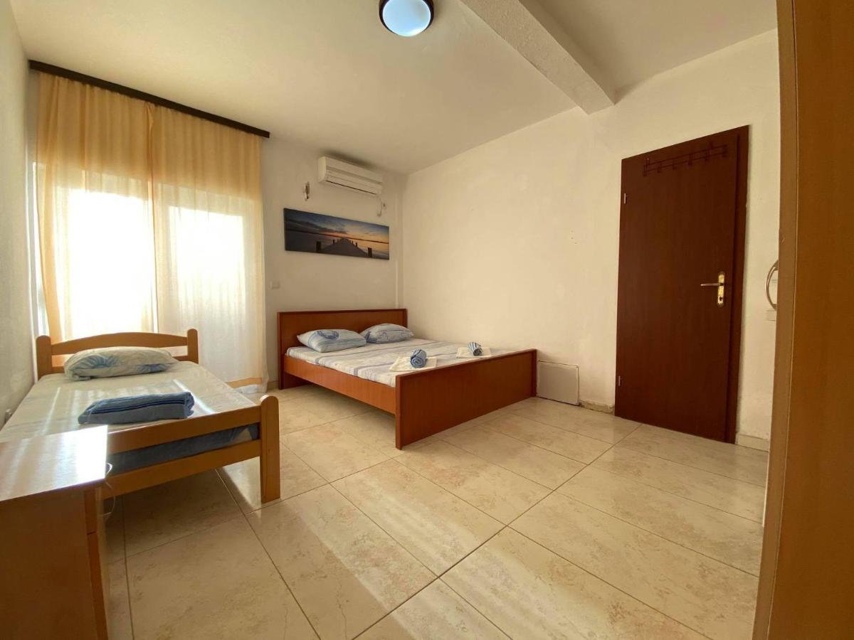 Etna Apartments 울친 외부 사진