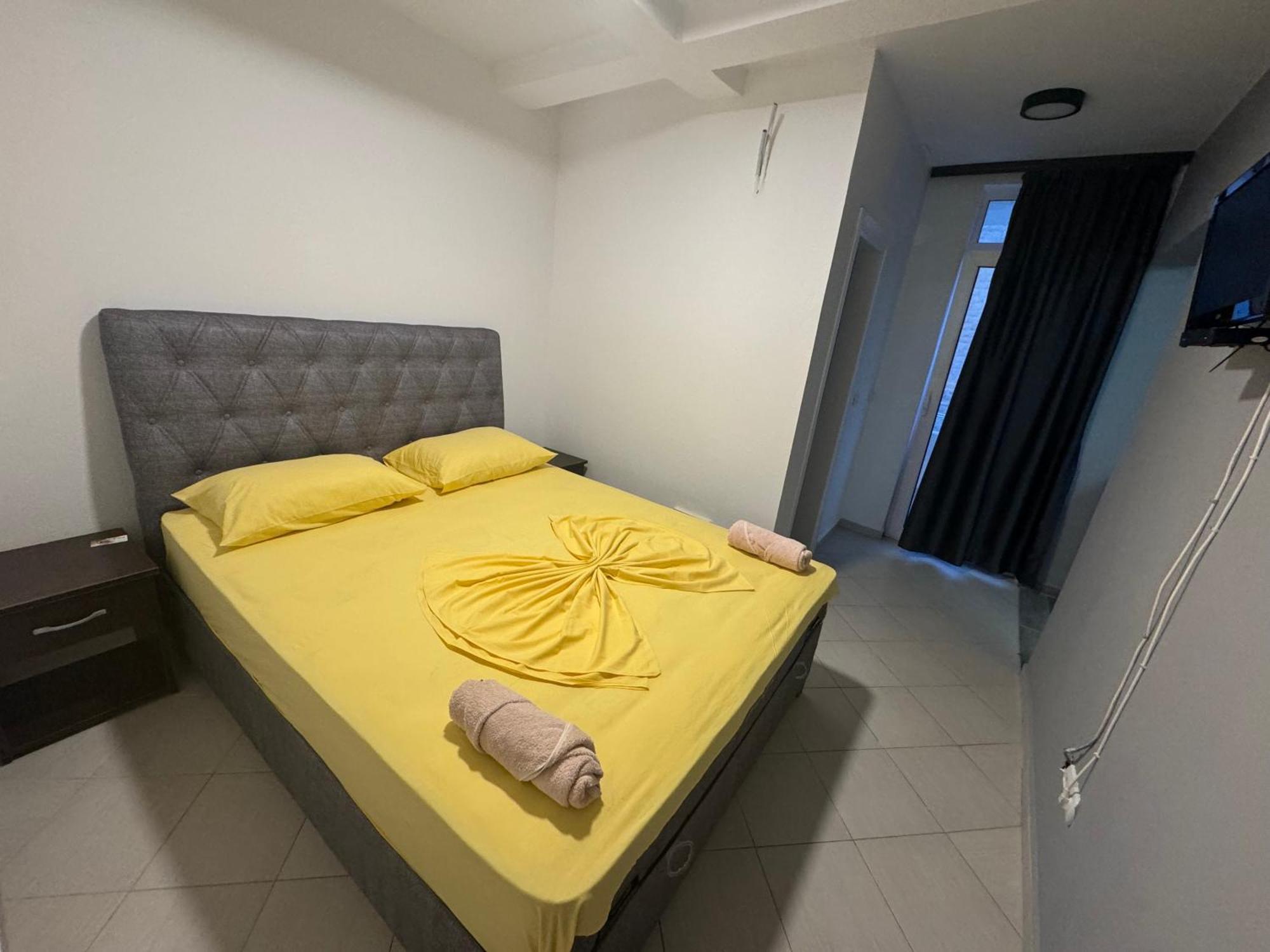 Etna Apartments 울친 외부 사진