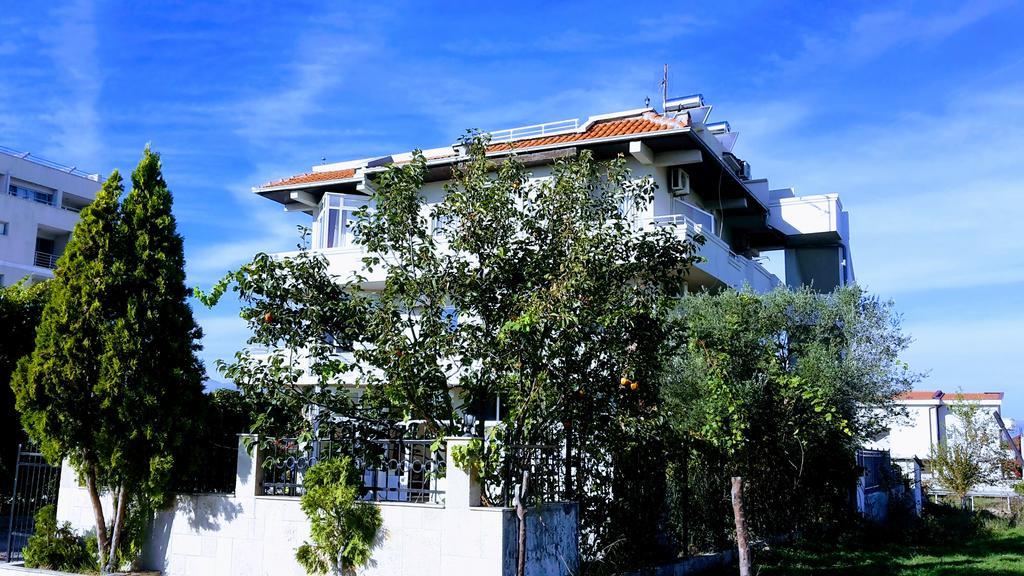 Etna Apartments 울친 외부 사진