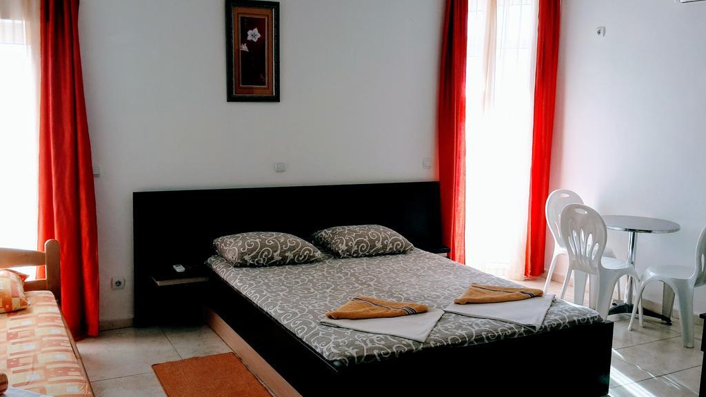 Etna Apartments 울친 외부 사진