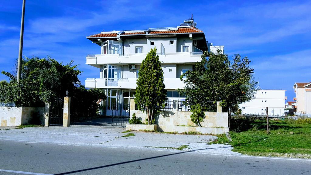 Etna Apartments 울친 외부 사진